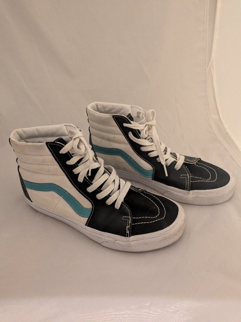 VANS Black White High-Top Men's Skateboarding Athletic Shoes Size 9.5